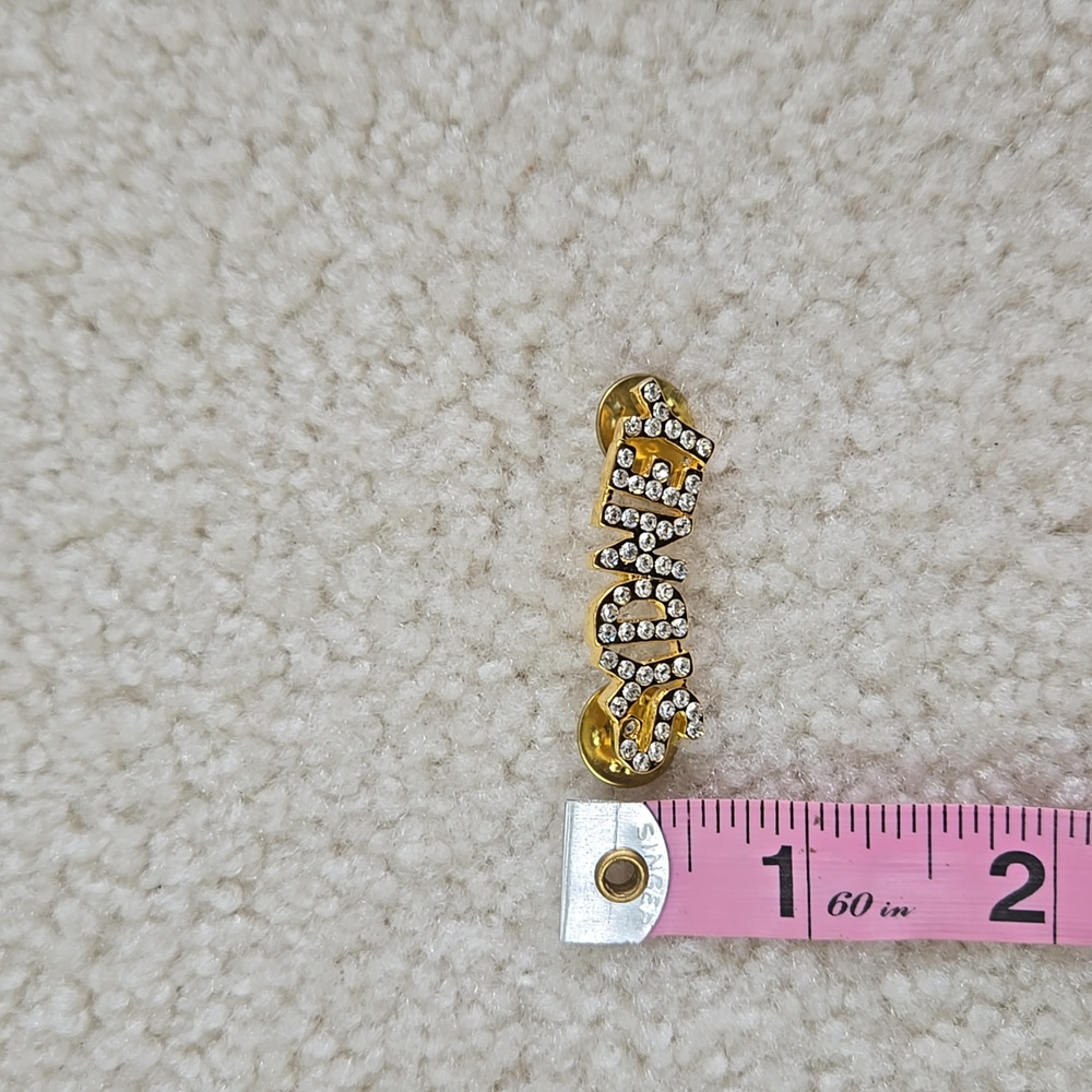 4/$25 π NWOT SYDNEY Name Brooch - Picture 5 of 5